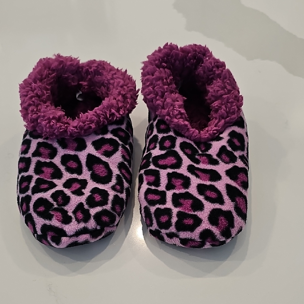 Snoozies Leopard Print Women's Slippers